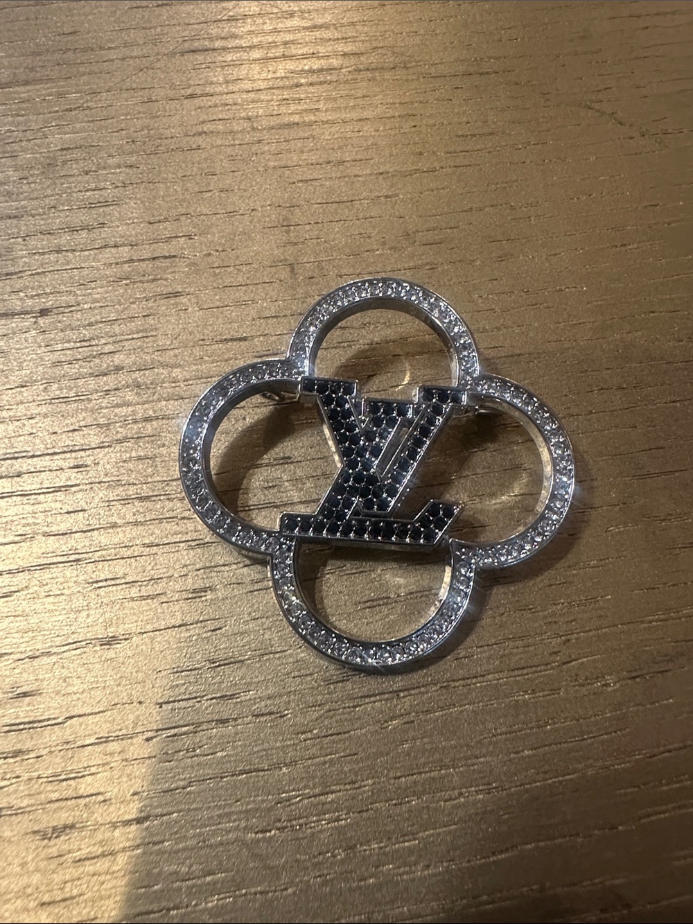 FASHION- Crystal Flower Brooch